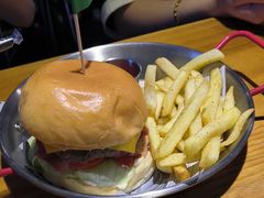 -Thanks美式餐厅(汉堡咖啡店)