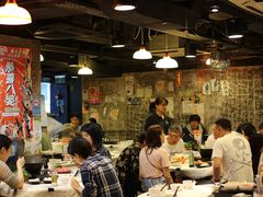 大堂-鲜入围煮花胶鸡海鲜火锅