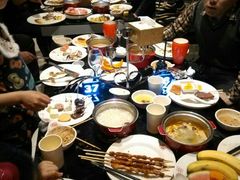 品种在同等级餐厅算是比较全了！-环球约客烤涮自助(铜锣湾店)