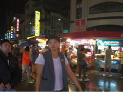 -六合夜市