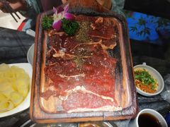 -热火朝天鲜切牛肉火锅(南强街巷店)
