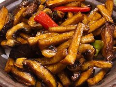 蘑菇煲-京尊烤鸭店JINGZUN(春秀路店)