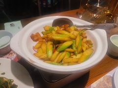 -黄泥岗·地道湖北菜(奥特莱斯店)