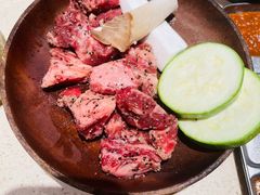 -蚂蚁洞·烤肉大营地(上海静安大悦城店)