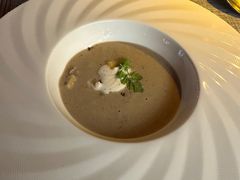 牛肝菌蘑菇浓汤-弦月窗LUNETTE BY AMANDA(复兴路店)