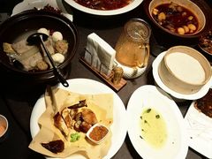 小舍脆皮鸡-简小舍·民间手艺菜(武昌江滩店)