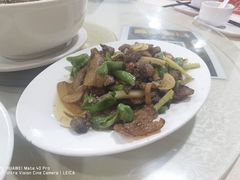湘西小炒肉-YI PIN JU 一品居中餐厅 中国超市