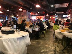 大堂-鲜入围煮花胶鸡海鲜火锅