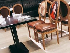 -河畔春天时尚餐厅