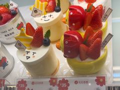 -花花卷卷·鲜食蛋糕(泉屋店)