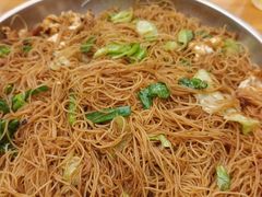 炒米粉-大眼强五杯鹅·桑拿鸡煲