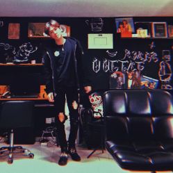 -Black Tattoo Studio