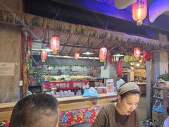 -鱼窝棚柴火铁锅炖(富山屯店)