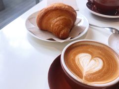 牛角包-VOYAGE COFFEE 咖啡烘焙工坊店(798艺术区店)