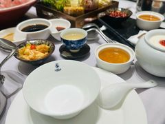 -红鼎豆捞·非遗鲍皇汤火锅(宝丰路店)