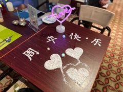 -香格里拉鱼跃地中海西餐厅·牛排披萨