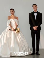 -雪中彩影婚纱摄影·微光艺术中心