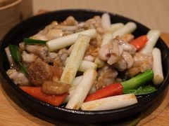 葱姜啫啫牛蛙-香港百合居(LCM置汇旭辉广场店)