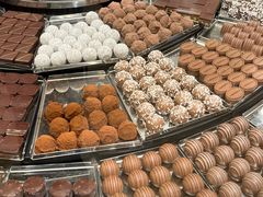 -Laderach 莱德拉(上海环贸iapm店)