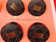-Dior迪奥(上海世茂广场店)