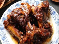 酱大大骨棒-老天桥酱肉烧饼夹肘子(天桥店)