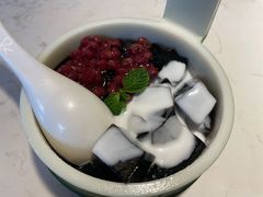红豆椰汁龟苓膏-西关味(东明路店)