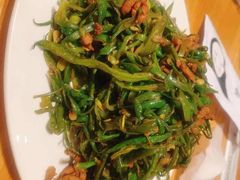鲜豆角丝炒肉-姥姥家春饼店(惠新东街店)