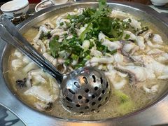 -何哥鲜鱼餐厅(龙湖花园店)