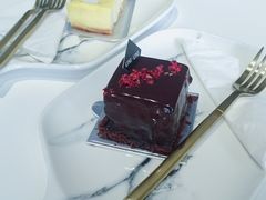 -UNI UNI(环亚凯瑟琳店)