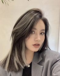 -变画·发型STUDIO