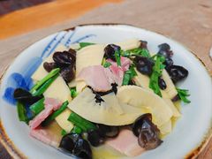 咸肉烧春竹笋-漫渡庄绿岛花园•隐世庭园菜(滨湖店)
