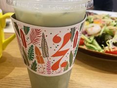 冰椰汁抹茶牛奶-HELLO 27 意面·沙拉·帕尼尼