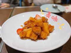 菠萝咕噜肉-有璟阁港式餐厅(国贸商城店)