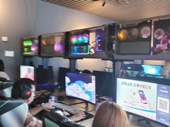 -涨巢·潮玩水疗局