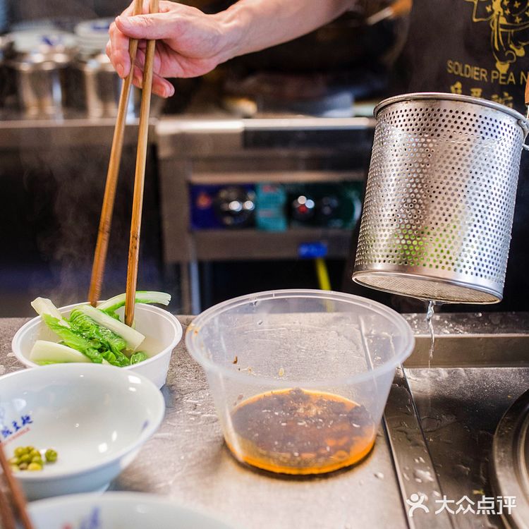 兵哥豌豆面，本地人最爱吃的面馆[调皮]