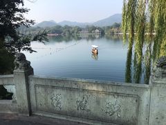 -苏堤停车场