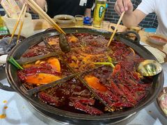 -正贰捌经重庆老火锅(建设路店)