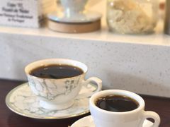 -Café Monson