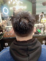 -海文先生国潮烫染男士理发馆