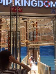 -PIPIKINGDOM皮皮王国欢乐号(欢乐海岸购物中心店)