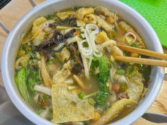 -丽丽三鲜螺蛳粉(田林路店)