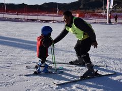 -荣盛康旅野三坡滑雪场