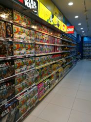 -玩具反斗城(德思勤店)