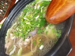 跷脚牛肉-谢老五跷脚牛肉·非遗传承店