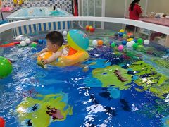 -蓝鲸奇亲子游泳俱乐部