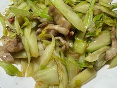 -超越海鲜屋(飞龙物业店)