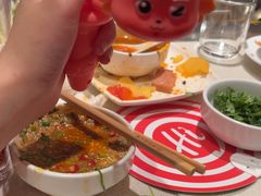 -海底捞火锅鲜切牛肉主题店(长寿路店)