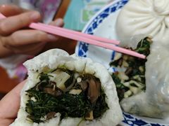 -白玉兰食品甜凤店(合生汇店)