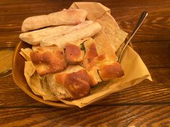 斯普汇经典餐前面包-斯普汇生蚝牛排馆(中骏世界城店)