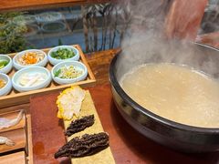 -银米·云南传统过桥米线(双廊黑金冠店)